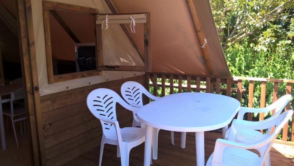 Camping Onlycamp La Confluence Savonnieres Ngoại thất bức ảnh